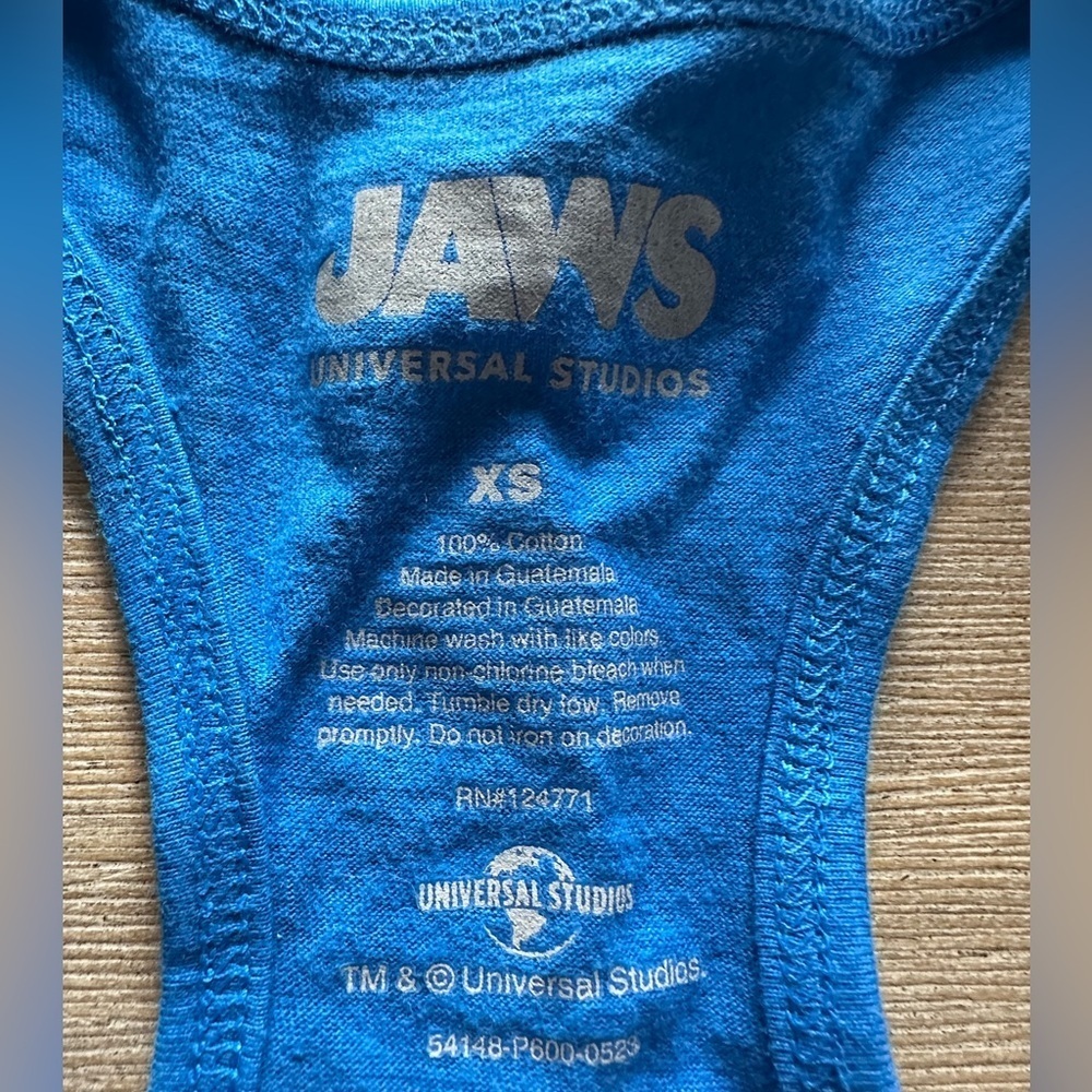 Universal studios official JAWS Tank Top XS - Picture 3 of 6